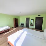 فندق Complex Strandzhata 3*